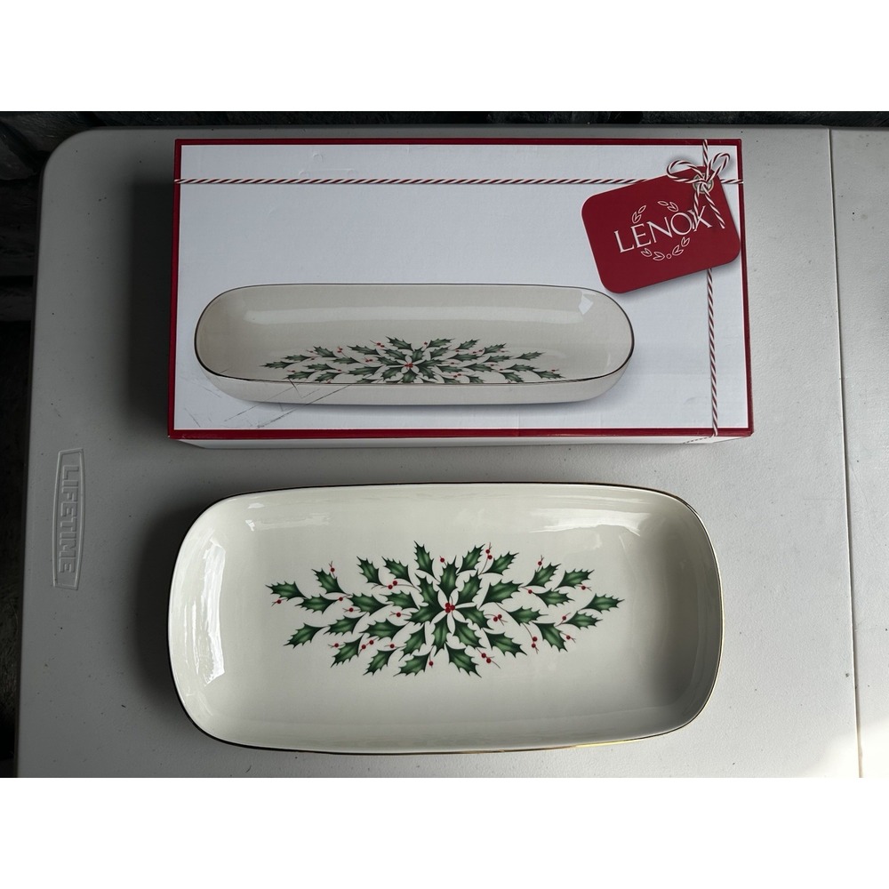 Lenox Fine China Christmas Holly Holiday Rectangular Bread Tray Dish Platter NEW